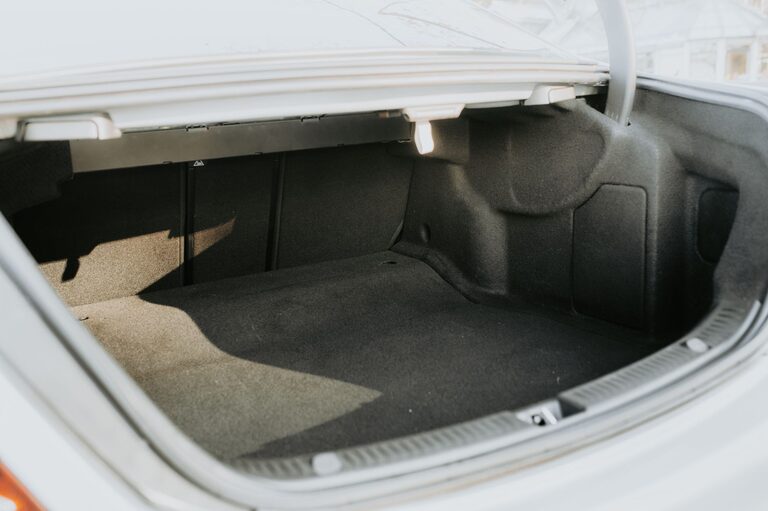 How to Keep Your Car Organized and Clean for Everyday Comfort