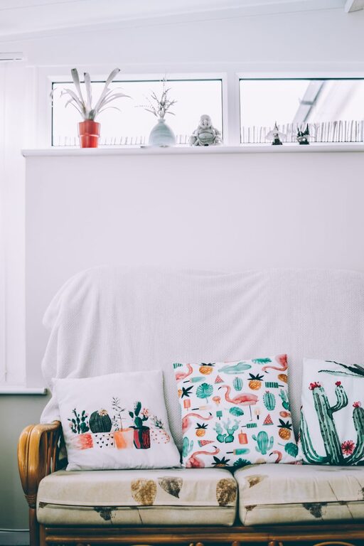 Quick Ideas to Brighten a Dark Room with Ease
